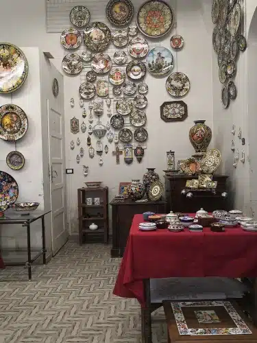 glimpse of the Laura Silvagni ceramic workshop